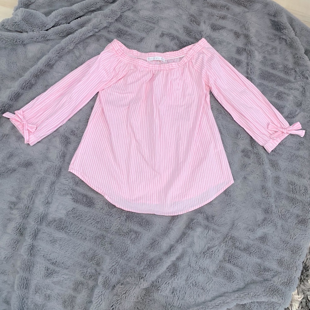 Sweet off the shoulder top!